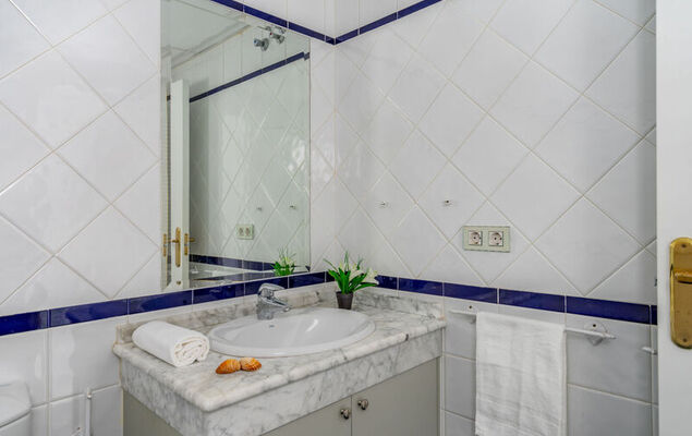 Las Adelfas - Photo 16